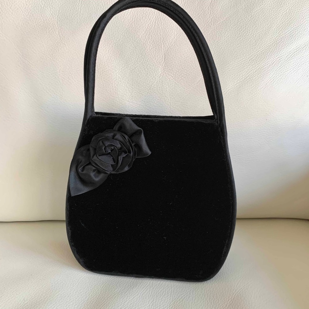 Brand new - Black velvet evening clutch